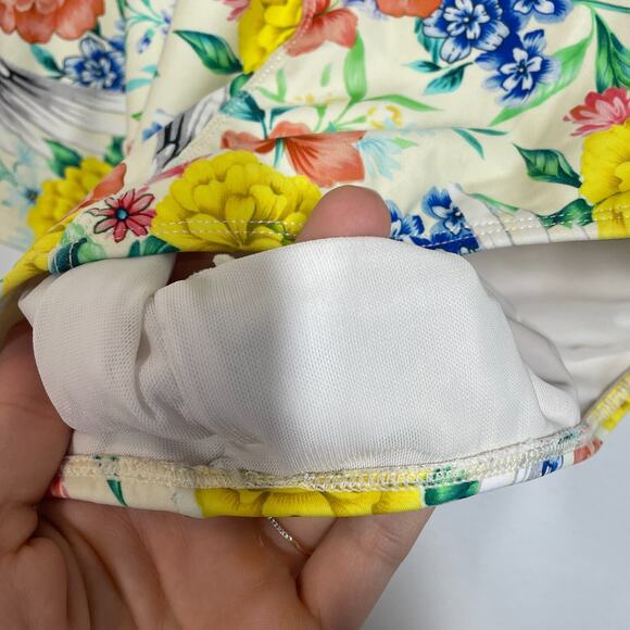 Torrid Swim One Piece Bathing Suit Size 1 1X Floral‎ Angel Wings Built in Bra - Picture 8 of 12